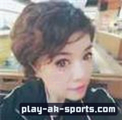 李华
